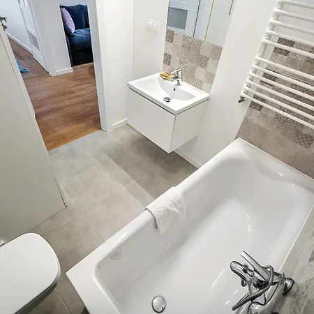 Apartamento Center Cicha 8 *